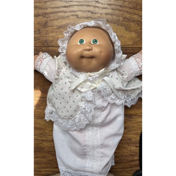 Cabbage Patch Doll 1984 - Picture 1 of 6